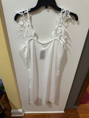 White Lace-Shoulder Slip Dress/Tunic